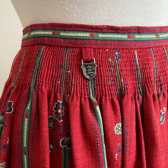 Vintage Dirndl Red Floral Print High-Waisted Midi Flared Prairie Folk Skirt - Picture 8 of 11